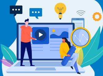 Personas comprobando datos